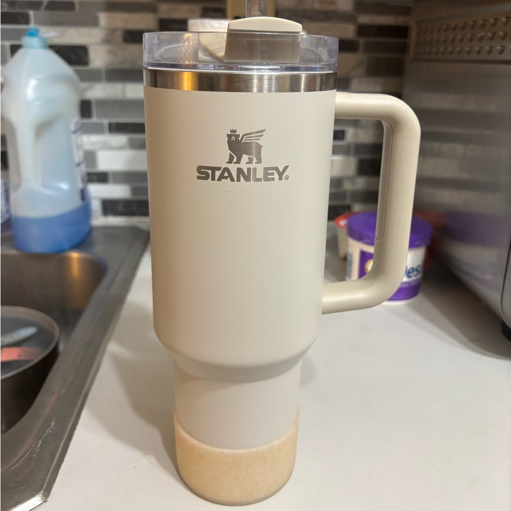Hearth & Hand by Magnolia 40oz Tan Stanley